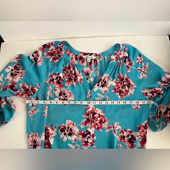 The Pioneer Woman   Tunic Top Blouse V Neck Semi- Sheer Size M Floral 3/4 Sleeve - Picture 12 of 15